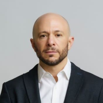 Itamar Rogel headshot
